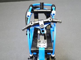 LEGO Technic: Motorbike #8430 (NOT COMPLETE)