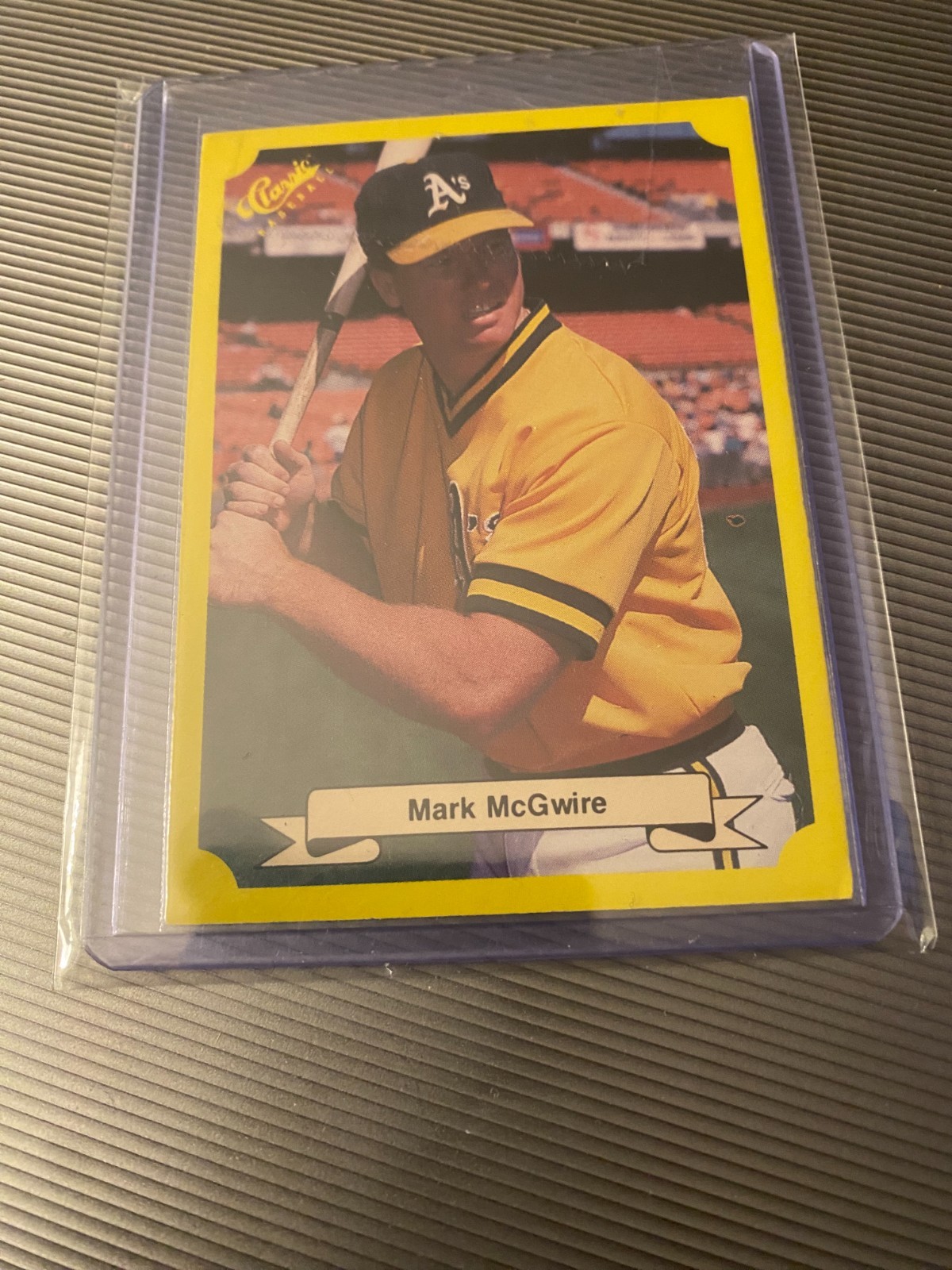 Mark McGwire *1987 Classic Update #121 *Rookie Card *RC *Oakland A's *NM+