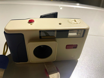 Long Weekend 35mm Point & Shoot Film Camera Fixed Focus excellent condition