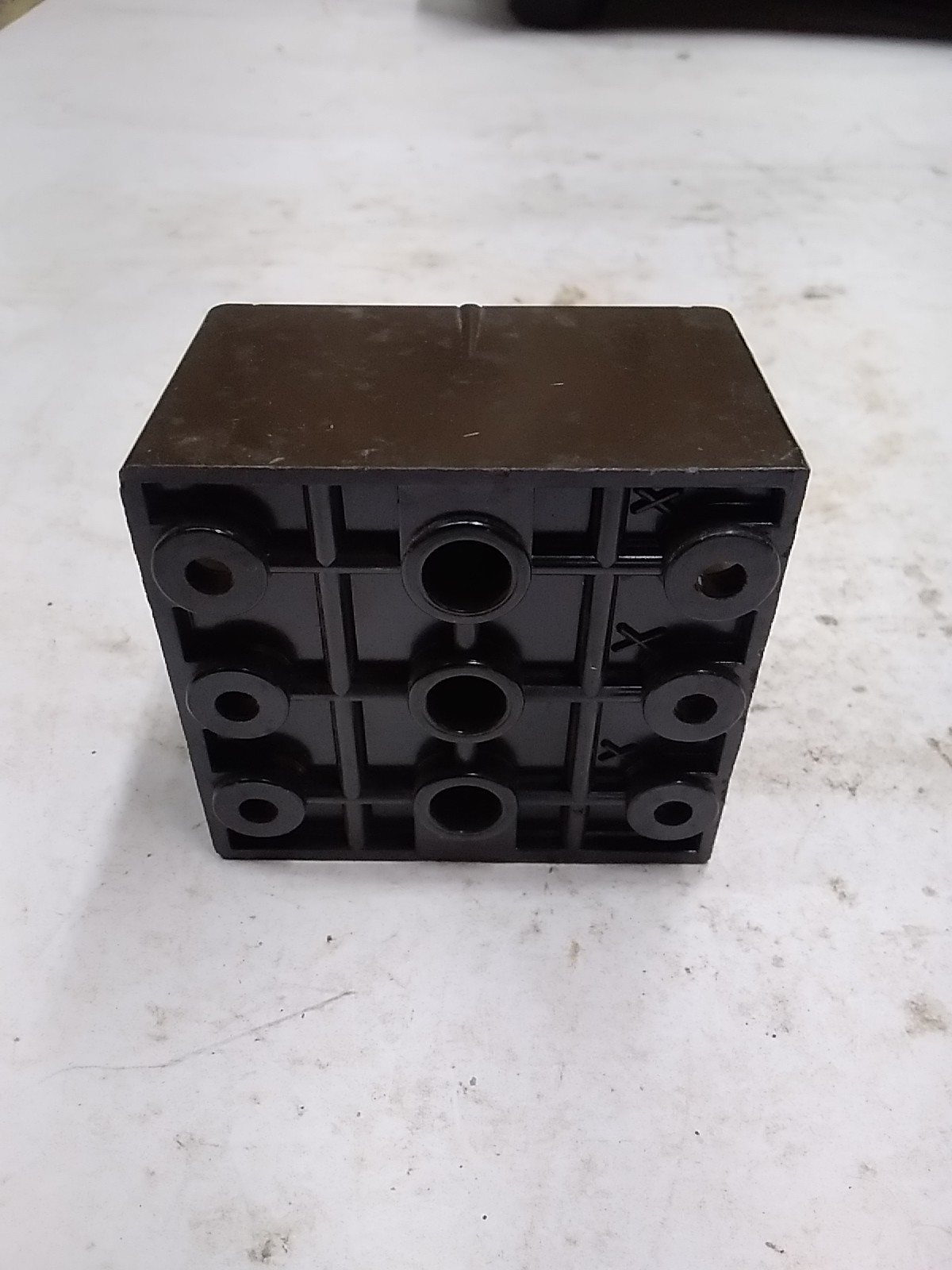 Buss 16204-3 Power Block 175A-600V 