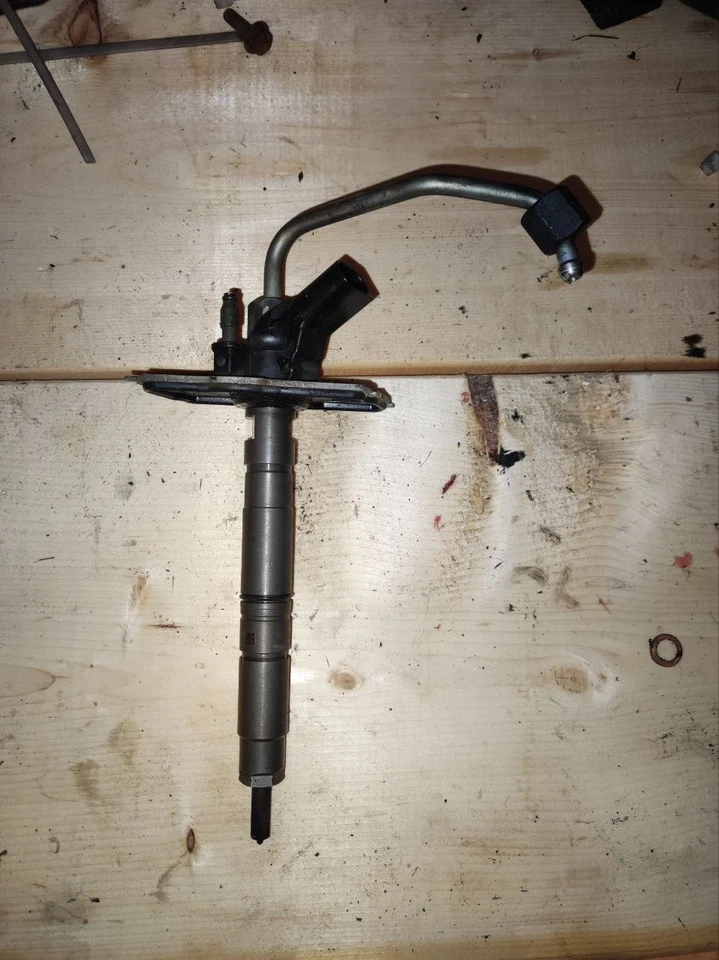 OEM - DIESEL INJECTOR FITS VOLKSWAGEN 059130277AM Not tested - Image 2 of 3