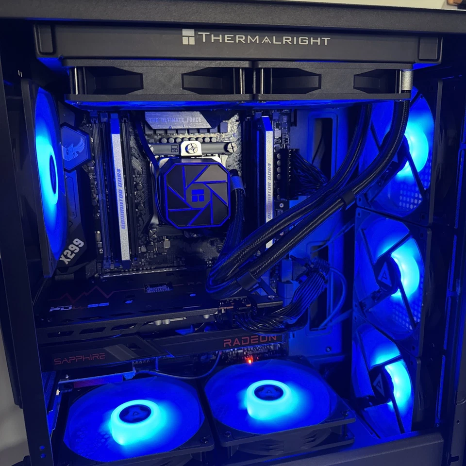 PC para juegos i7 9800X CPU 32 GB Corsair DDR4 1 TB M.2 RX 6600 8 GB GPU Foto 4 de 4