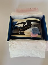 Air Jordan 1 Retro Low OG SP Fragment x Travi...