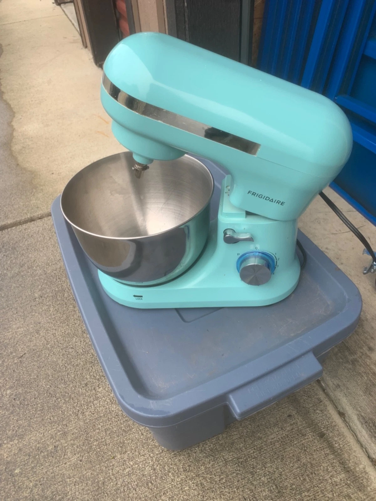 Frigidaire 4.5-litre 8-Speed Retro Stand Mixer(N0326700)
