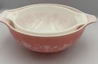 2 Vintage Pyrex Gooseberry Pink White Cinderella Nesting Bowls GORGEOUS SET