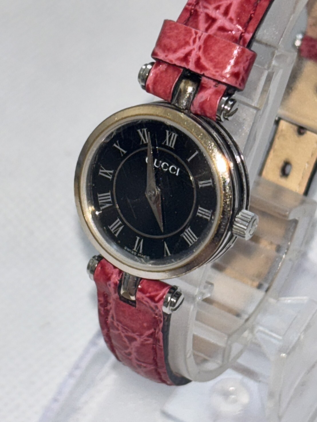 Vintage Gucci 2040L Quartz Red Leather Belt Women's Watch w/ Box from Japan