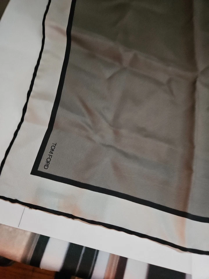 Tom Ford Silk Gray Geometric Handkerchief - Image 3 of 4