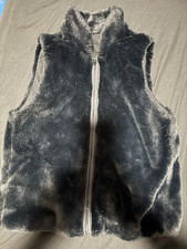 Abercrombie & Fitch Ultra faux fur vest  BLAC...