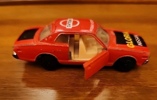 Vintage Yatming Nissan Gloria Datsun 66 Glory Rising Sun Red #1066 Doors Open - Picture 12 of 12