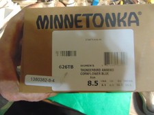 Minnetonka Women's Thunderbird Animikii Suede Moccasin Cornflower Blue SIZE 8.5