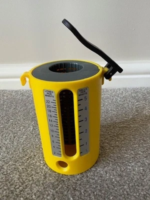 WATER FLOW CUP WEIR GAUGE 2-22LTR / 1/2-5 GALLONS PLUMBING DICKIE DYER YELLOW