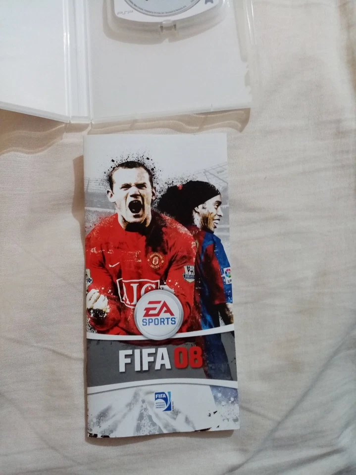 PSP FIFA 08 Video Game UMD Disc Instruction Manual Guide UK PAL  - Image 3 of 4