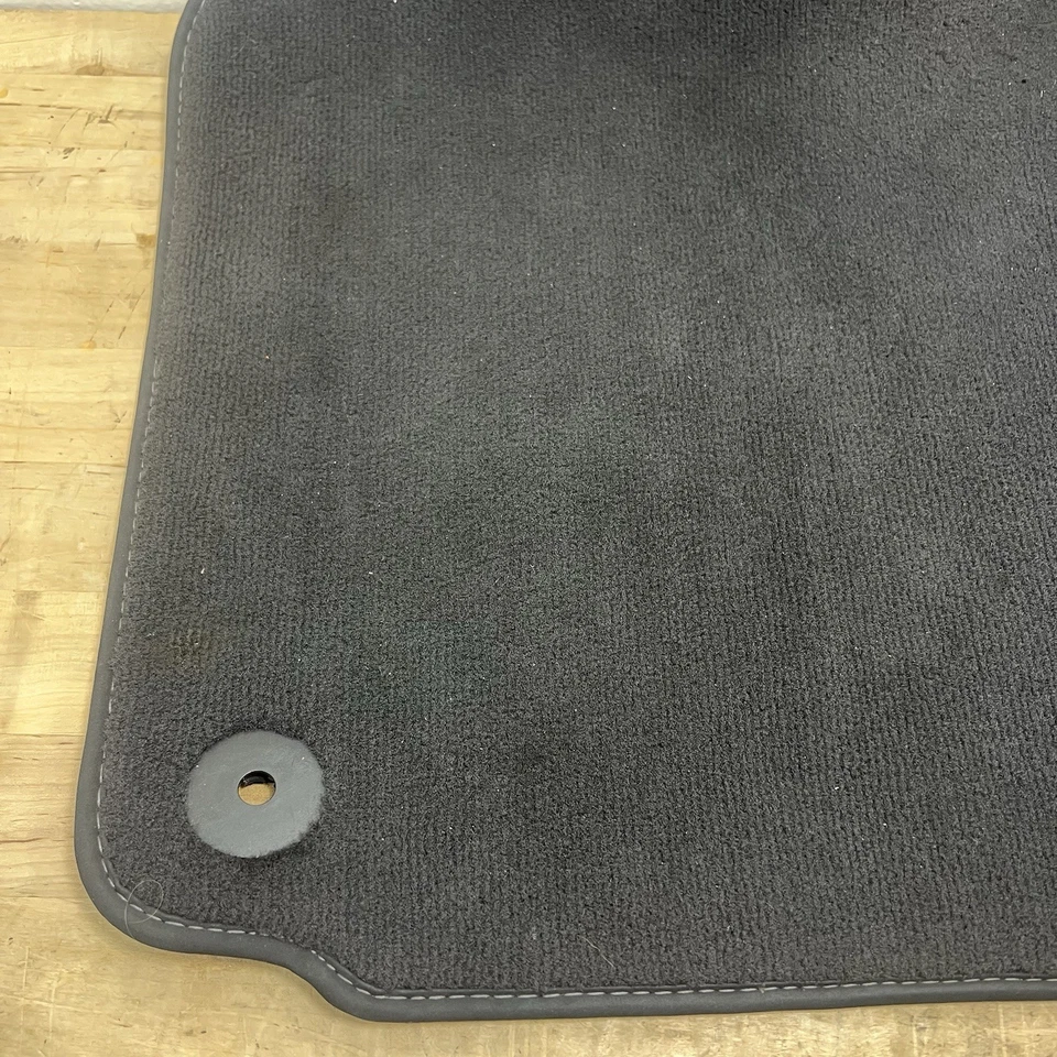 Alfombrillas negras Volkswagen EOS 2006-2016 4 piezas OEM Foto 3 de 4