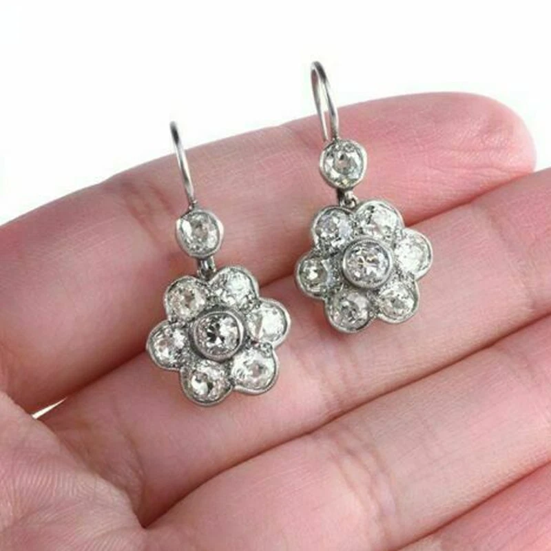 Pendientes de racimo de diamantes de corte redondo/colgantes de corte redondo de 1,0 quilates enchapados en oro multitono de 14 K Foto 4 de 4