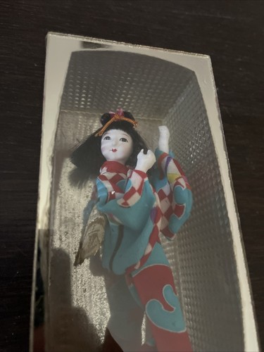 Japan Mini Geisha Doll Plastic Display - Picture 3 of 8
