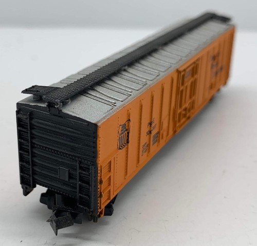 Atlas 50' Single Door Box Car Train Pacific Fruit Express PFE #300207 N Scale - Picture 3 of 12