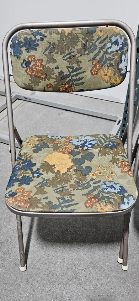 Juego de 4 Sillas Plegables Acolchadas Samsonite Verde Floral Años 60 MCM - Bonitas De Colección Foto 2 de 4
