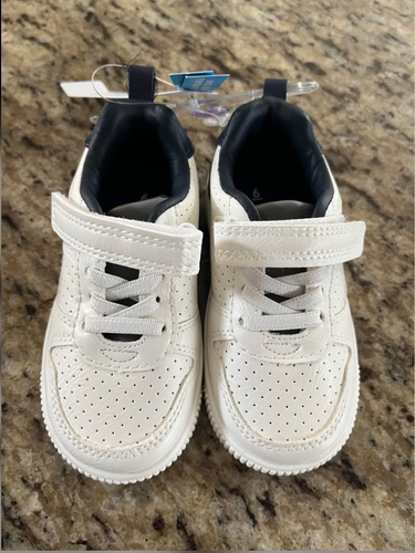 NEW w/ Tage Carters White Hook And Loop Port Sneakers Toddler Boys Size 6 Shoes