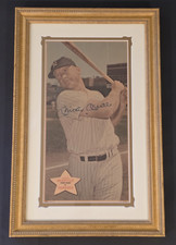 Rare 1968 MICKEY MANTLE Signed Topps Pinup Poster-HOF-YANKEES-PSA 9 Auto