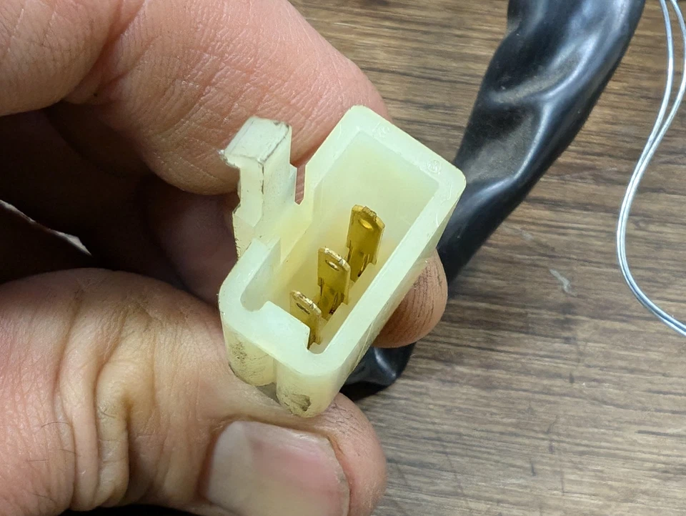 Conjunto de lámpara de luz trasera OEM para Honda CBR1100XX Blackbird 1997-1998 Foto 4 de 4