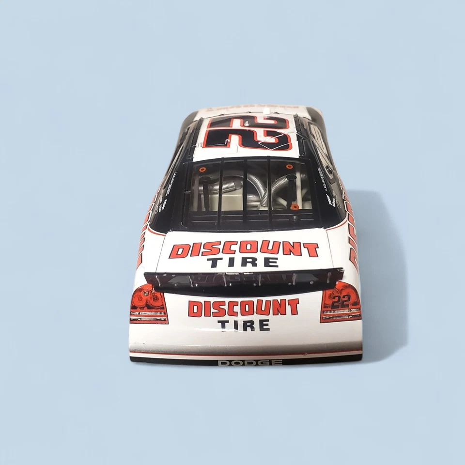 Brad Keselowski 2010 #22 DiscountTire Dodge Nationwide Series 1:24 Scale Diecast - Image 4 of 4