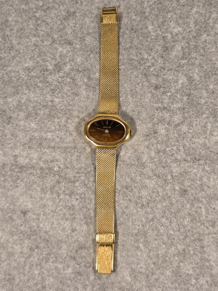 Vintage Rare Merano de Geneve UFO Style Ladies Winding Watch 17 Jewels Swiss - Image 2 of 4