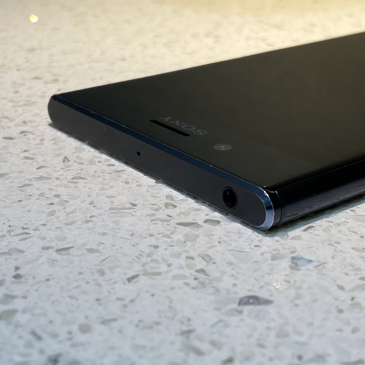 SONY Xperia ブラック Sony Xperia XZ Premium - Notebookcheck.net External Reviews