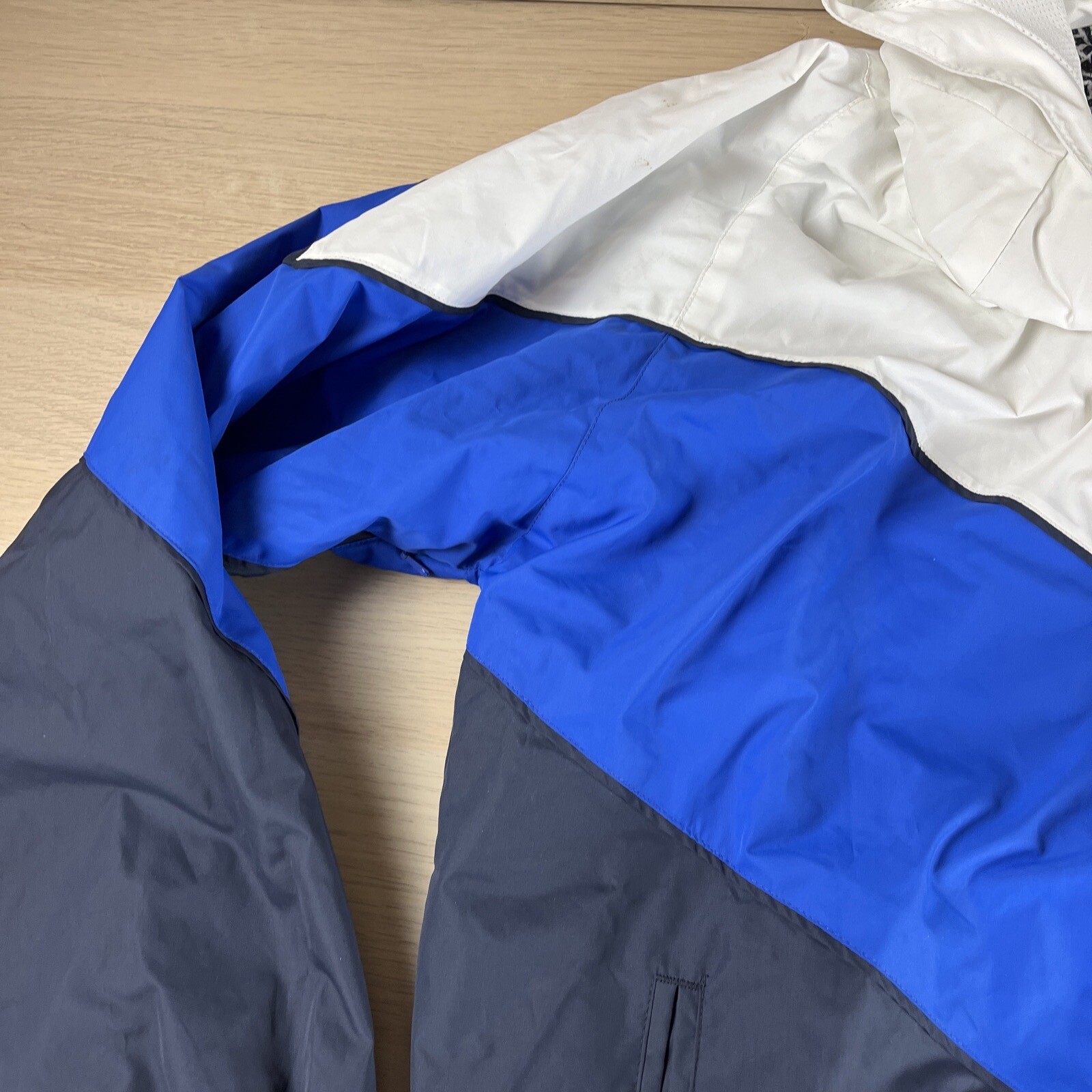 Medium Element Jacket WIndbreaker White & Blue Fu… - image 5