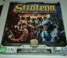 STRATEGO classic BOARD GAME Spin Master miss 1 piece 