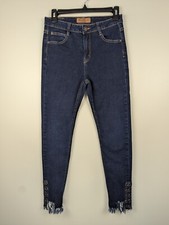 Bianco Women's Jeans 29 Frayed Hem Eyelet Detail Medium Wash Skinny Denim Pants