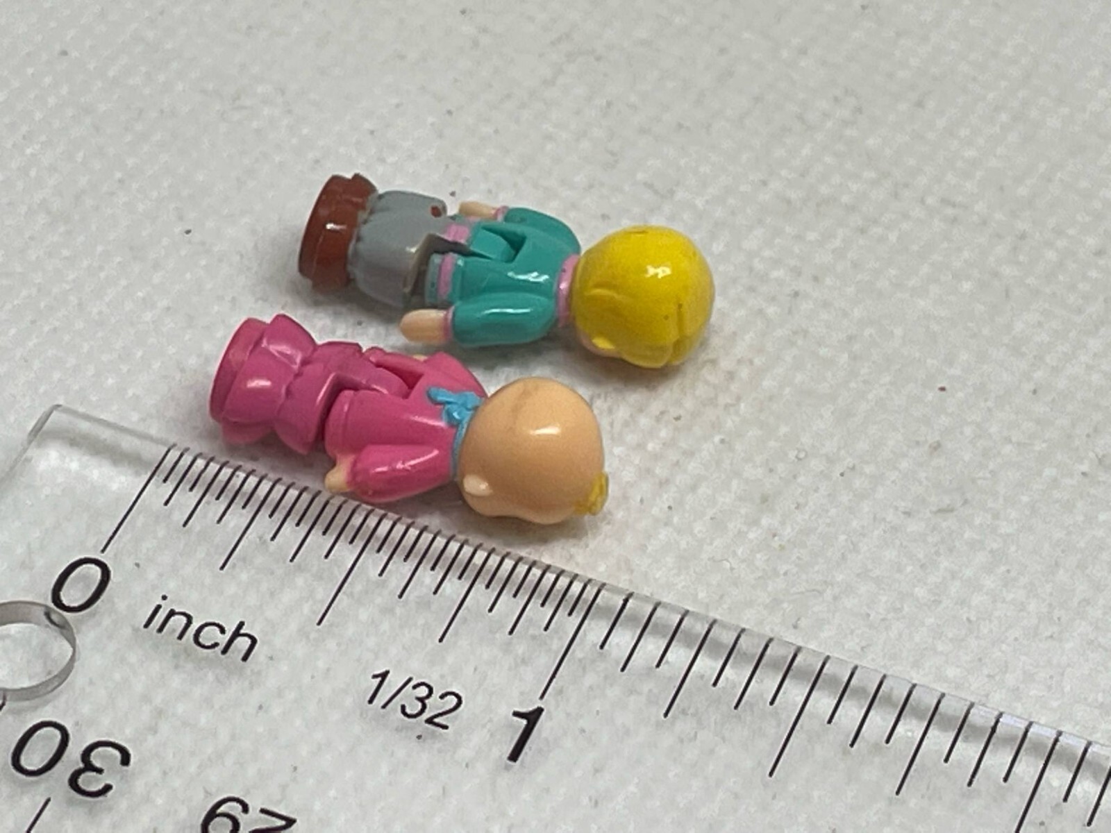 Lewis Galoob My Pretty Doll House micro baby and boy micro figure figurine