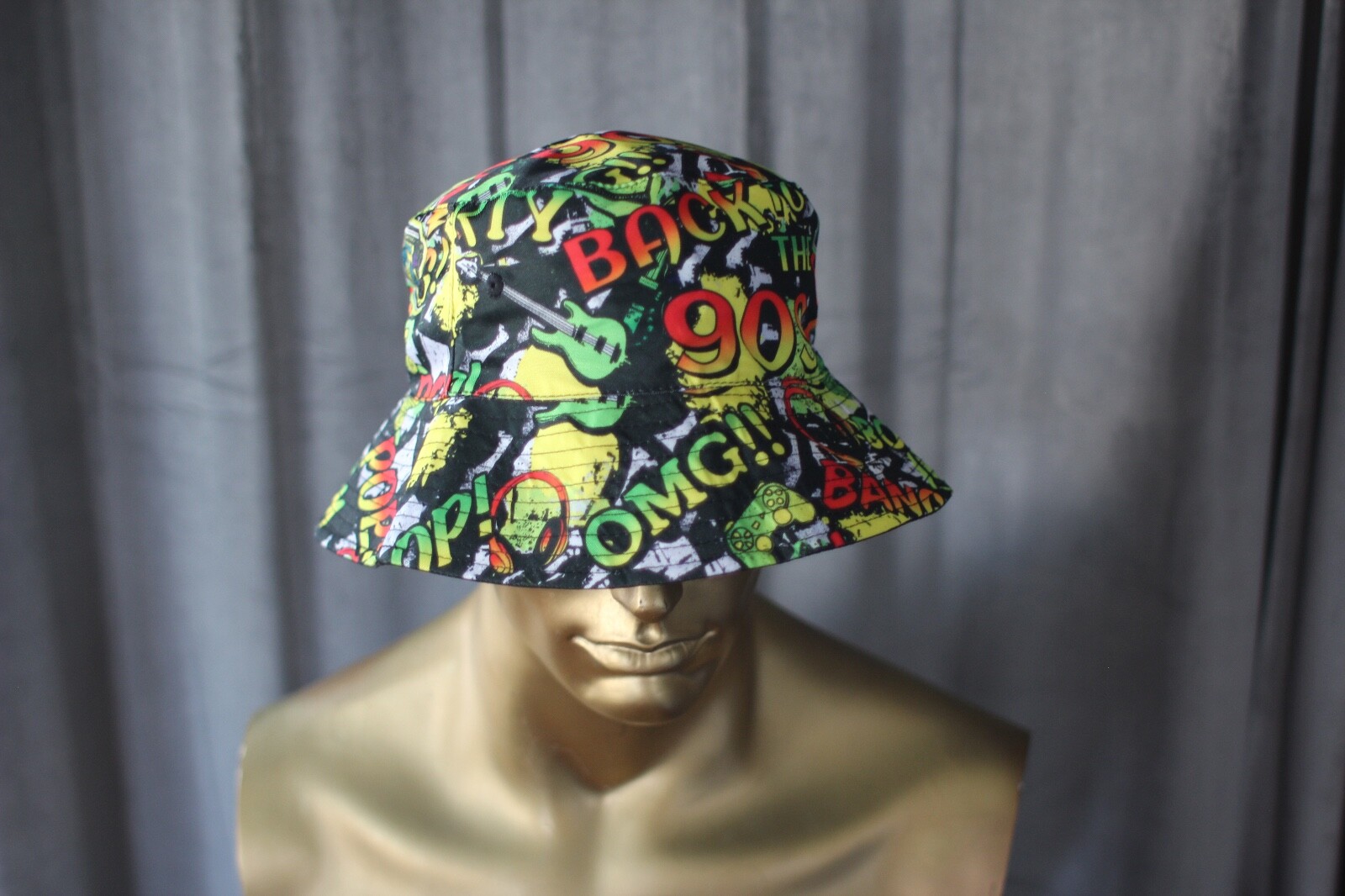 BUCKET HAT I LOVE THE 90'S NEON & REVERSIBLE BLACK WITH EMBROIDERED BANANA