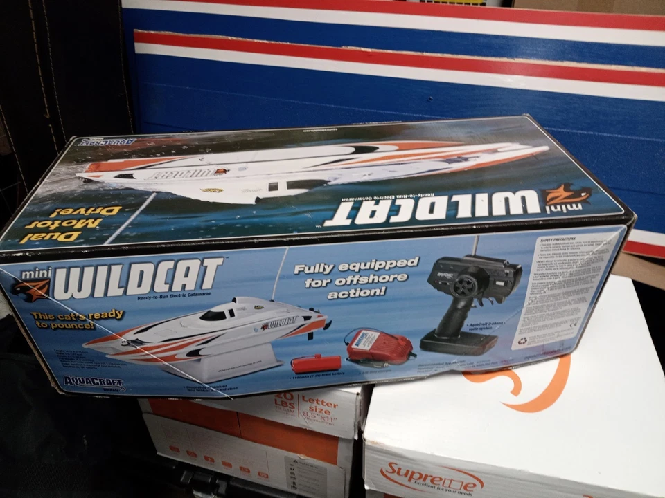 Aquacraft Mini Wildcat RC Boat: Used - Image 3 of 4