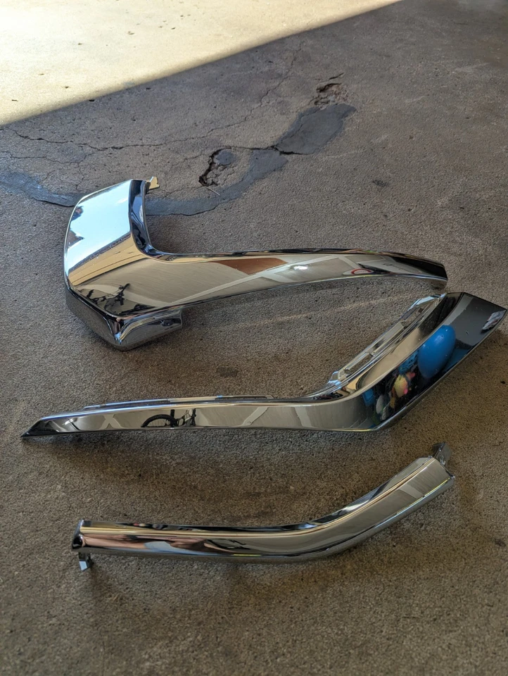 CONJUNTO DE MOLDAGEM DE ACABAMENTO CROMADO MITSUBISHI OUTLANDER 16-20 PARA-CHOQUE DIANTEIRO LATERAL FABRICANTE DE EQUIPAMENTO ORIGINAL - Imagem 3 de 4