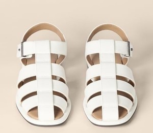 Amazon Essentials Women's Closed Toe Fisherman Sandals, White, 7 *NIB*