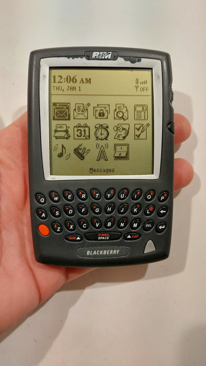 695.Blackberry 957 R957M-2-5 - For Collectors - Unlocked - 23