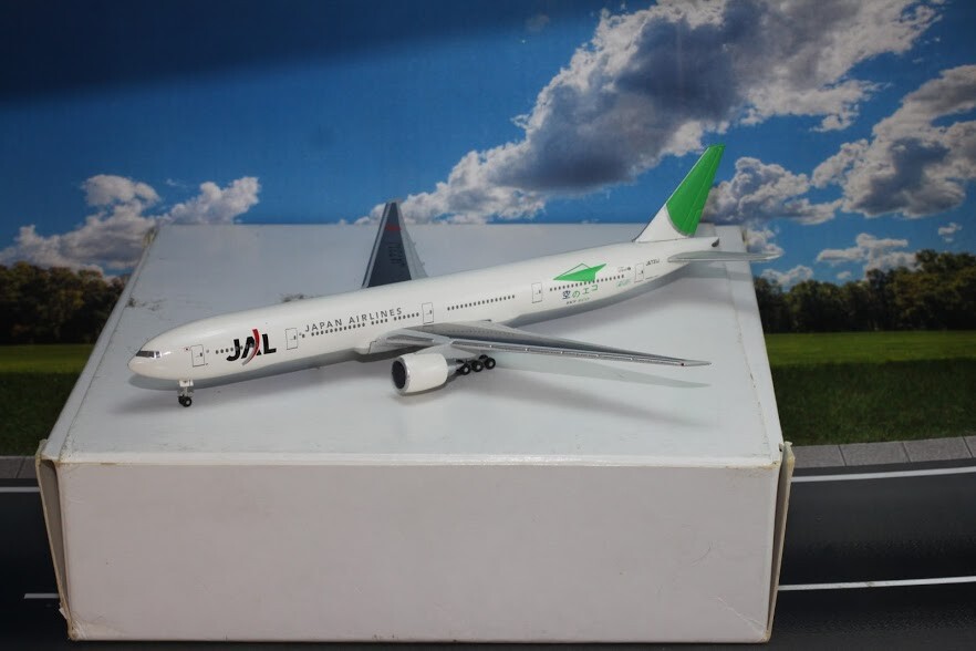 1:500 - Jal Japan B 777 