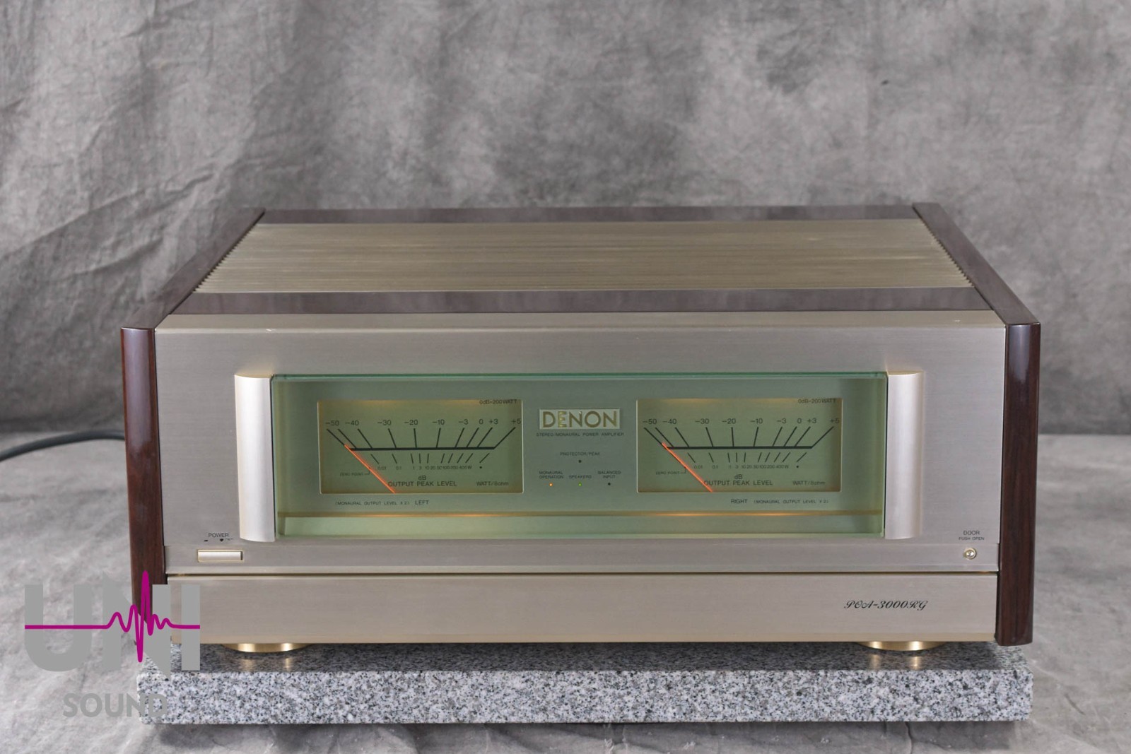DENON POA-3000RG Stereo Power Amplifier in Excellent Conditi