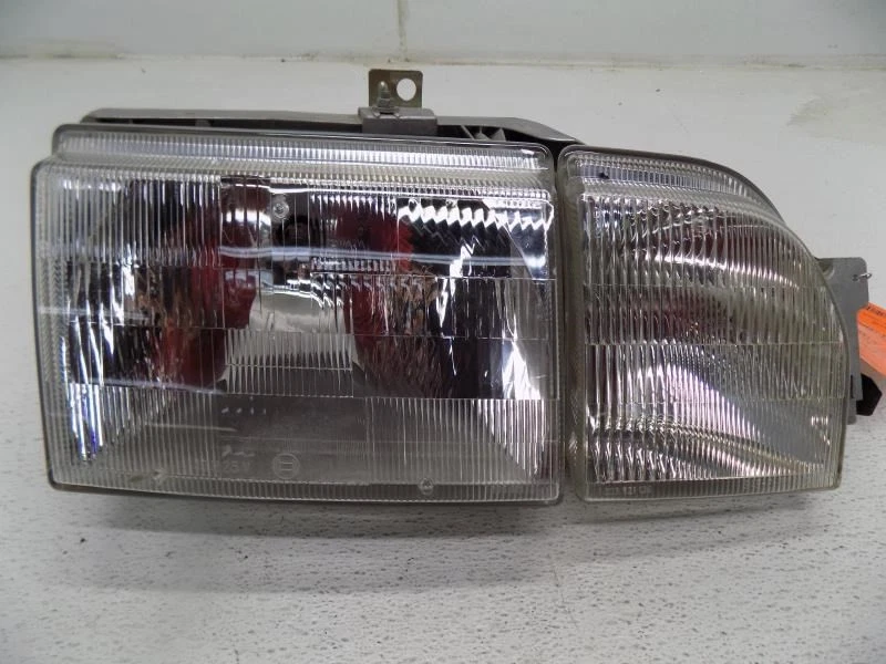 Passenger Right Headlight Scorpio Fits 88-89 MERKUR 1779287 - Изображение 2 из 4