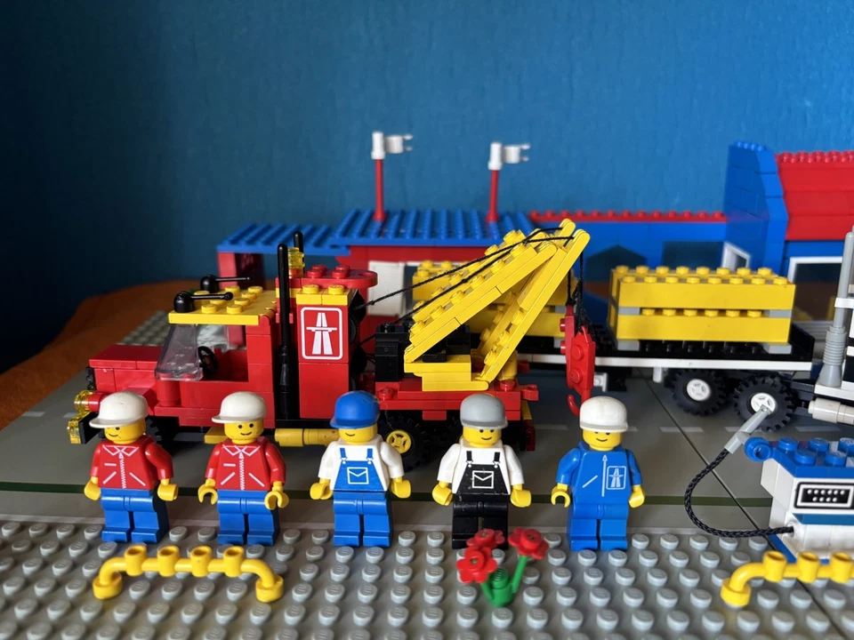 LEGO LEGOLAND: Big Rig Truck Stop (6393) Vintage Town Foto 4 de 4