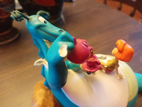 WDCC Disney Vintage Reluctant Dragon & Boy - Cuanto más el más feliz - #6260/7500 - Imagen 4 de 6