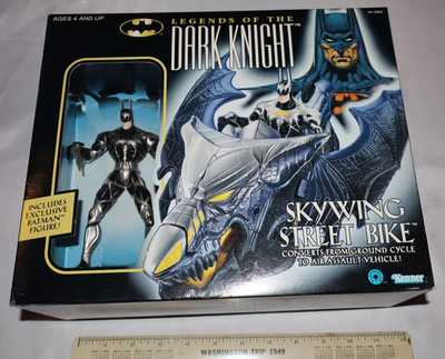 SEALED VTG Kenner Legends of the Dark Knight Skywing Street Bike w Batman Figure