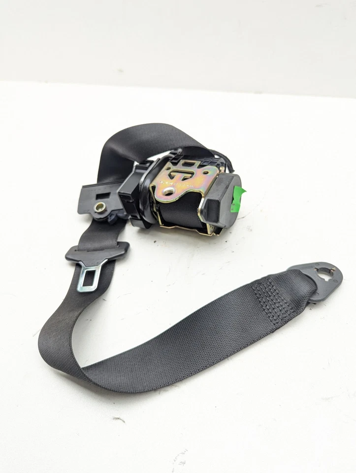 Черный оригинальный натяжитель переднего правостороннего ремня безопасности 00-03 Mercedes E320 E430 - Изображение 3 из 4