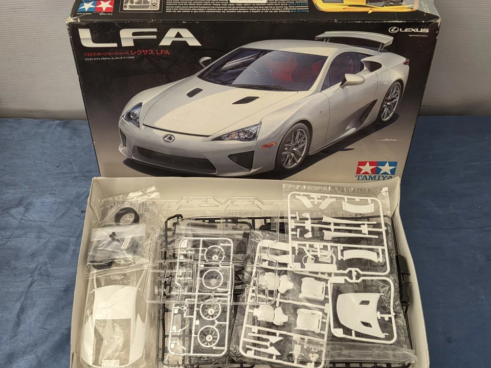 TAMIYA 1:24 KIT AUTO LEXUS LFA ART 24319 - Immagine 3 di 4