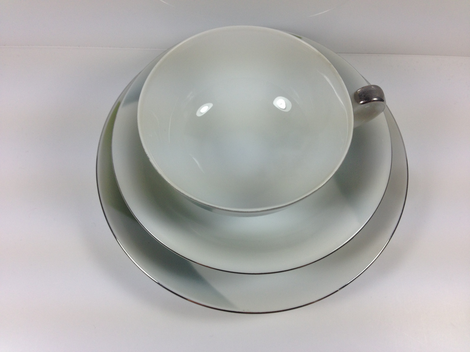SEYEI Nagoya Fine China Japan Tea Cup Saucer Dessert Plate Set Olive Green Gray 