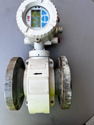 ABB FEP315080A1S4A1B1A1A0P1B4C3AYJ1M5 Magnetic Flow Meter 3'' Flowtube