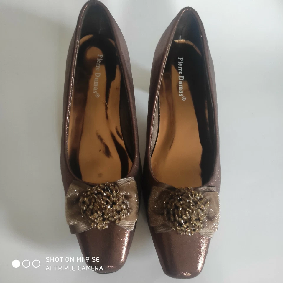 Zapatos de tacón bajo Pierre Dumas Moda-5 talla 9 latón esmerilado lazo rebordear formales  Foto 3 de 4