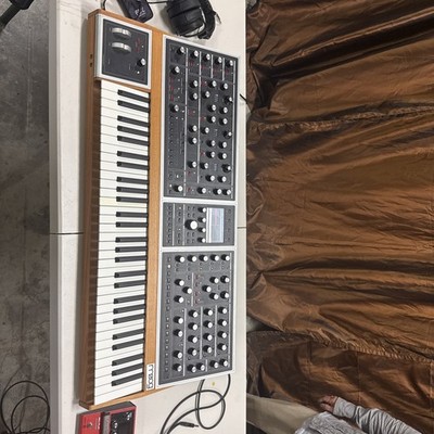 Moog One 8 Voice Polyphonic Analog Synthesizer Synth Keyboard 8V Used