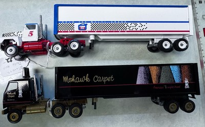Winross 1/64 Diecast Mohawk Carpet / Delo 400 Racing  2 Semi Truck/Trailers