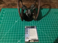 Star Wars Minis WOTC Universe Hailfire Droid w/card uncommon